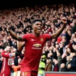 Rashford ghi bàn