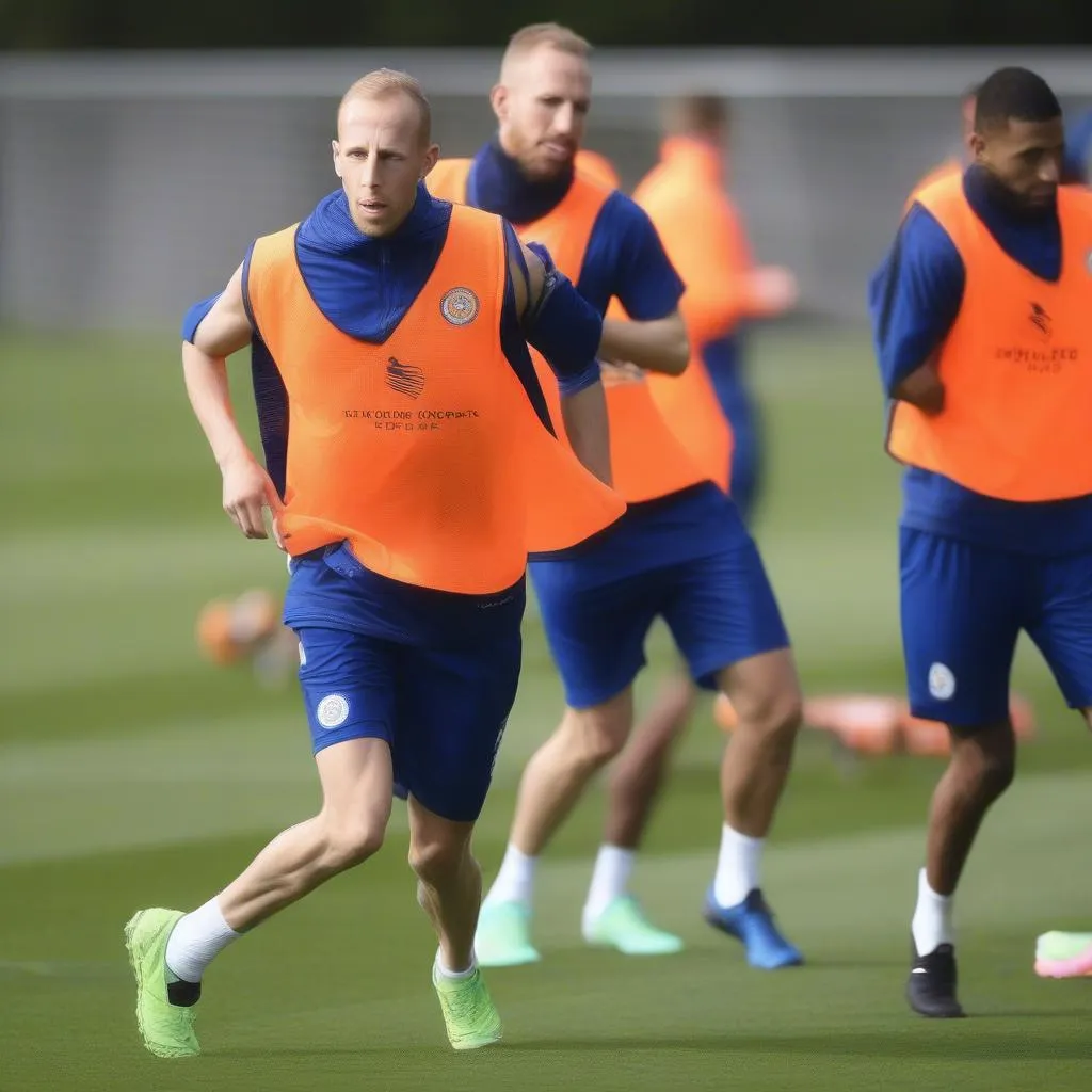 Ritchie De Laet tập luyện cùng các cầu thủ Leicester City