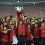 Hình ảnh đội tuyển Việt Nam nâng cao cúp vô địch AFF Cup 2008