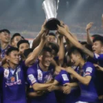 Hình ảnh Cầu thủ Hà Nội FC nâng cúp vô địch V-League 2017