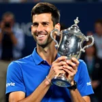 Novak Djokovic nâng cup vô địch Australian Open 2019