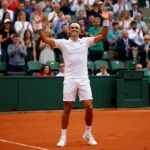 Federer ăn mừng chiến thắng tại vòng 4 Roland Garros 2019